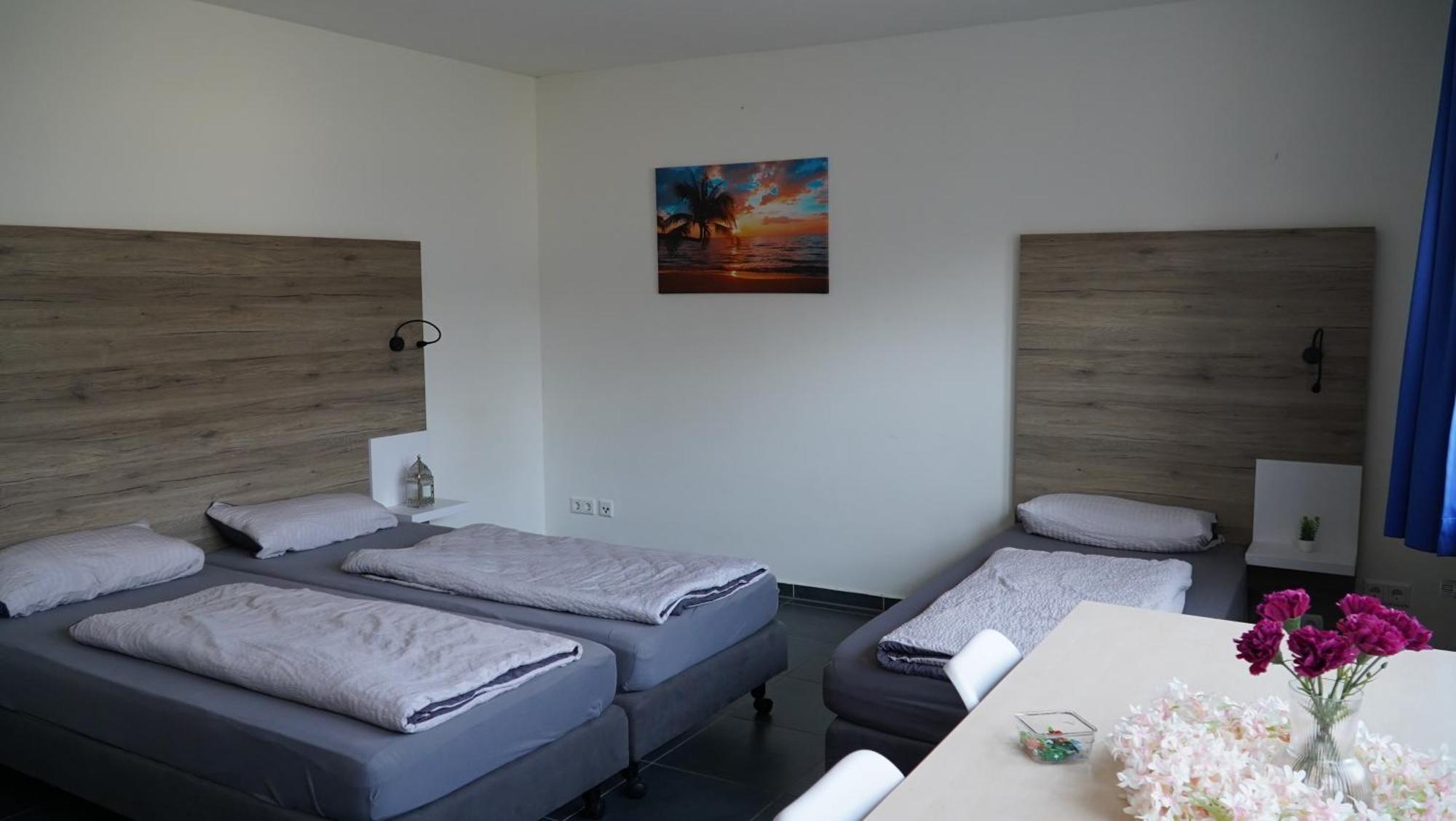 Mk Hostel Oyten - Free Wifi & Parking - 24H Check-In Exterior foto